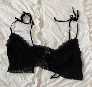 Garage Black Lace Crop Top thumbnail 2