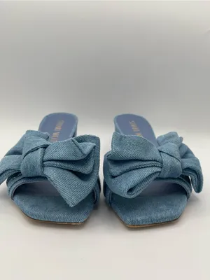 STUART WEITZMAN Love Knot Denim Wash Bow Slide Sandals 50 Block Heel Size 7 thumbnail 2