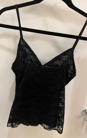 Brandy Melville Lace Tank Black thumbnail 2