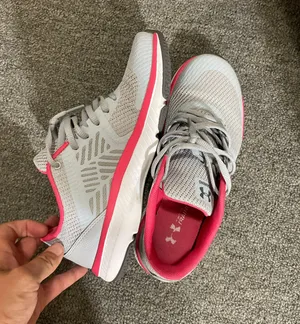 Under Armour Shoes thumbnail 1