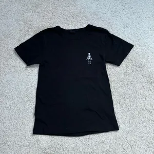 urban outfitters graphic tee thumbnail 1