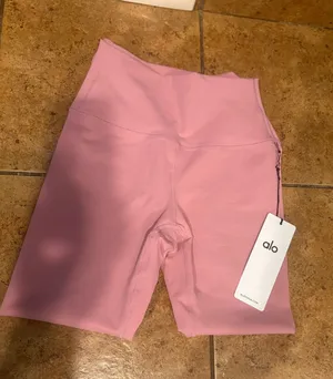 Alo Yoga Leggings thumbnail 1
