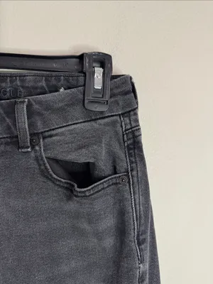 American Eagle Outfitters Washed Black High-Rise Stretch Curvy Mom Jean size 4 thumbnail 7