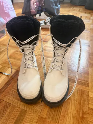 Michael Kors Boots thumbnail 2