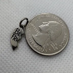 James Avery Sterling Silver Best Friends Heart Charm Half BE FRI 0.82g thumbnail 4