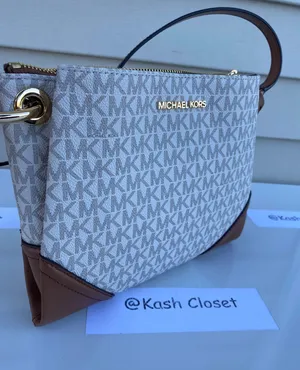 MK Nicole Large Triple Compartment Crossbody- Vanilla thumbnail 3