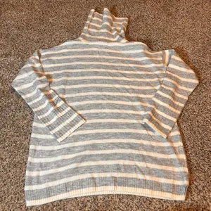 LOFT Striped Turtleneck Sweater Women's‎ Size S Gray White Cozy Knit Pullover thumbnail 5