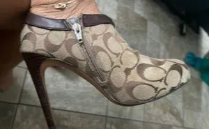 Coach signature boots sz 6 sexy boot for the ankle with the lock thumbnail 1