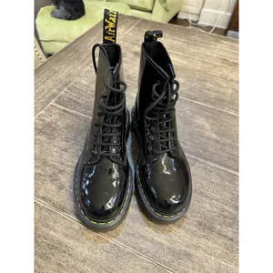 Dr. Martens Black Patent Leather Combat Boots‎ AW004 Men's Size 7 Women's 8 NEW thumbnail 3