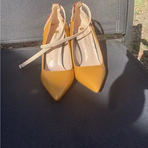 Elegant Yellow and Brown Women's Heels thumbnail 4