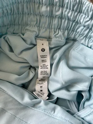 Lululemon Hotty Hot High-Rise 2.5" Shorts light blue thumbnail 3