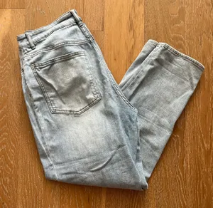 H&M Light Blue Casual Jeans used thumbnail 1