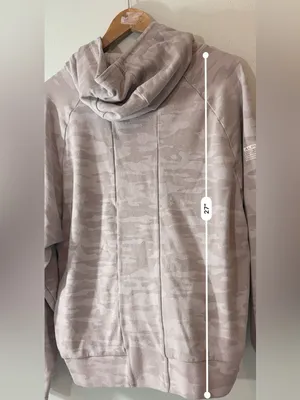 ALPHALETE MEDIUM ? ✨ adult camo hoodie with pockets gray great condition thumbnail 4