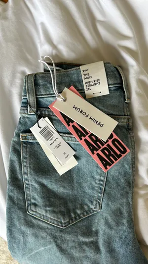 Jeans thumbnail 4