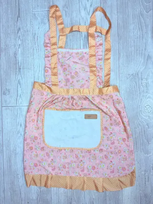 Floral Durable Classic Hand Wash Only Kitchen Apron with 2 Pockets kitchen help Pink thumbnail 1