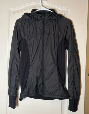 Lululemon Athletica Full Zip Hooded Goal Crusher Running Jacket Size 6 Black. thumbnail 1