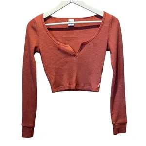 Aritzia TNA Women’s Waffle knit notch neck shirt size XXS thumbnail 1