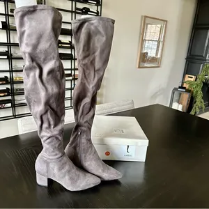 a new day Over-the-Knee Boots in Grey thumbnail 2