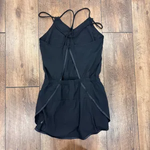 Lululemon Sweaty Or Not Runsie Mini Romper Black Size 4 / W8612S / Open Back thumbnail 5