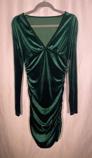 Halara Womens Green Velvet Form Fitting Mini Dress Medium New With Tags thumbnail 1