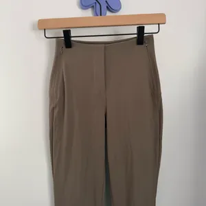 Lululemon 0 Smooth Fit Pull‎ On Flare Nomad Minimal Outdoor Athletic Taupe thumbnail 4