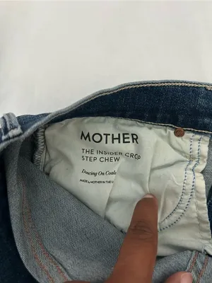 Mother | the insider crop step chew jeans in dancing on coals wash thumbnail 9