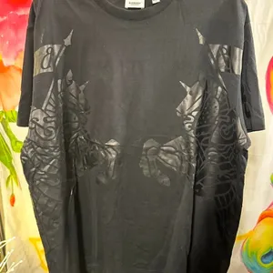 116. Burberry black cotton t-shirt with horse print. Size: L thumbnail 1