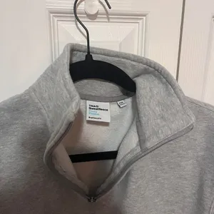 Aritzia TNA 1/4 zip Cozy Fleece Boyfriend Fit Sweatshirt Grey 2XS thumbnail 3