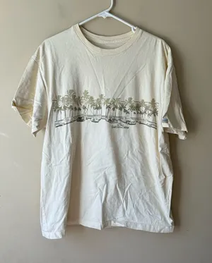 Urban Outfitters Vintage Hawaiian tee thumbnail 1