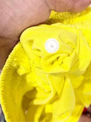 Lululemon Hotty Hot HR Short 4” Lined Size 4 Sonic Yellow thumbnail 3