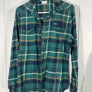 Columbia Women’s Green Plaid Flannel Top Size Large EUC thumbnail 3