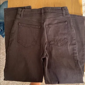 A&F Ultra High Rise 90s Straight Jean in Brown - 26S Curve Love thumbnail 11