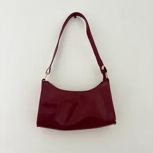 burgundy shoulder bag with gold zipper thumbnail 2