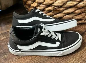Vans Ward Black White Skate Shoes Canvas Sneakers - Women's 7 thumbnail 1
