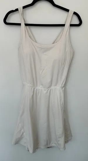 Halara Athletic Dress Size L White Scoop Neck Built-In Shorts thumbnail 1
