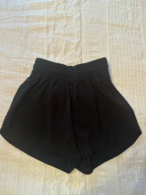 Lululemon Shorts Track That 3" thumbnail 4