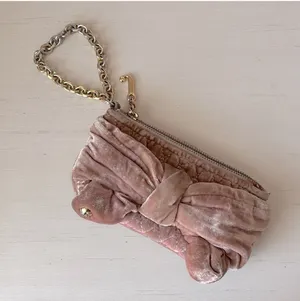 Y2k pink velour velvet quilted wristlet gold hardware thumbnail 1