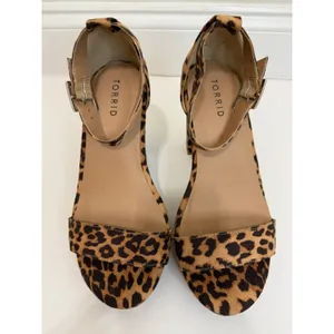 Torrid Leopard Platform Heels Sandals Sz9.5WW NWT thumbnail 2