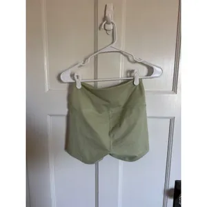 Reformation light green EcoStretch bike‎ shorts size medium thumbnail 2