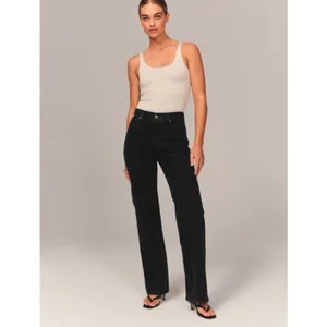 Abercrombie & Fitch Black Curve Love 90’s Relaxed Jeans thumbnail 2
