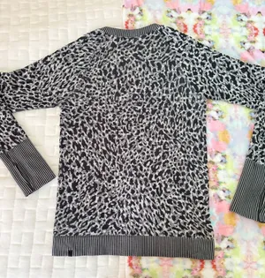 Lululemon Long Sleeve Shirt thumbnail 2