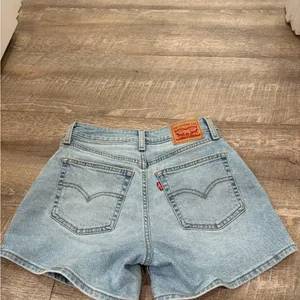 Levi's Light Blue Denim High-Rise Jean Shorts thumbnail 3