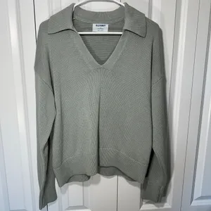 NWT Old Navy Polo Sweater Women M Silver Sage V-Neck Collared Shaker Knit Cotton thumbnail 2