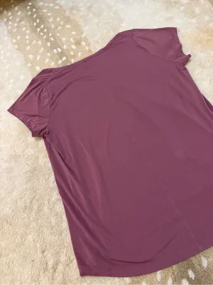 Athleta Breezy Tee Women’s Large Burgundy Scoop Neck Curved Hem thumbnail 7