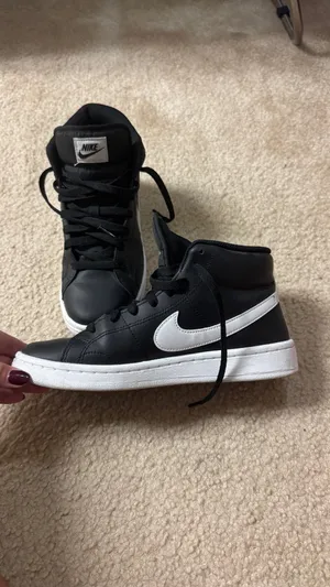 Nike Shoes  thumbnail 3