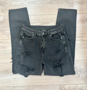 American Eagle Black Distressed Ripped Mom Jeans Size 4 thumbnail 1