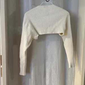 Edikted White Ribbed Cropped Bolero Shrug thumbnail 2