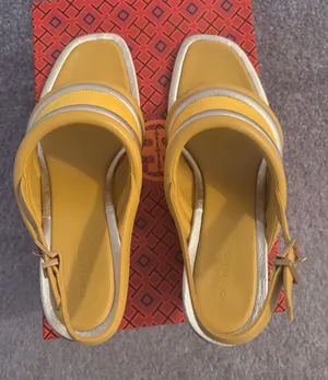 Authentic Tory Burch Yellow Leather Slingback Mules with Metallic Trim Size 10M thumbnail 1