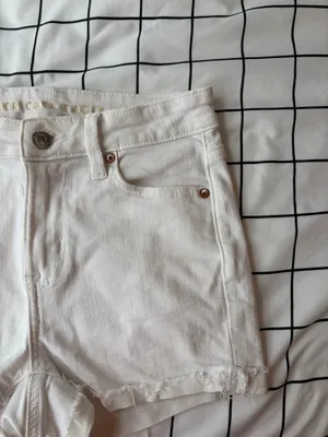 Woman’s White American Eagle Jean Shorts, Size 2, Next Level Stretch. thumbnail 3