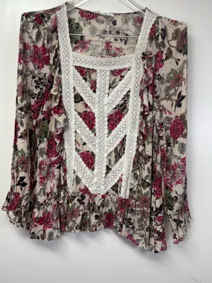 Entro Women's Sz L Floral Lace Boho Cream Pink Bell Sleeve Top thumbnail 1